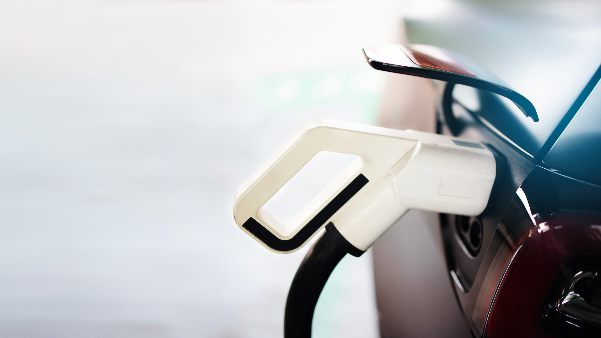 Véhicules de société : comment une réforme fiscale majeure pourrait doper le marché de l'électrique ?
